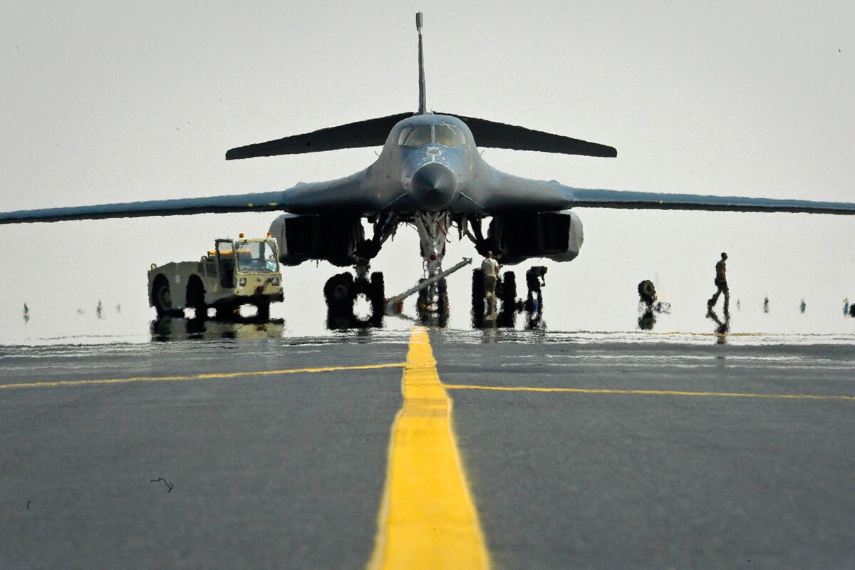 بمب افکن B-1B Lancer