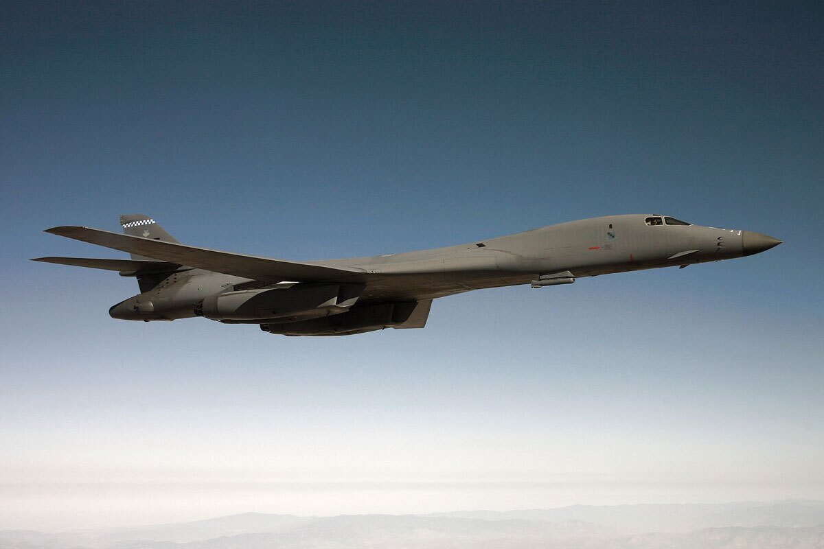 بمب افکن B-1B Lancer بمب افکن B-1B Lancer