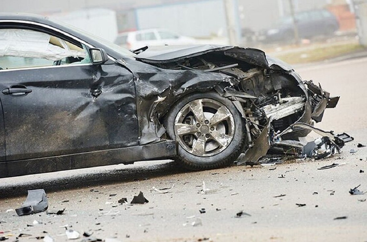 لحظه تصادف وحشتناک خودروی سواری با کامیون! لحظه تصادف وحشتناک خودروی سواری با کامیون!