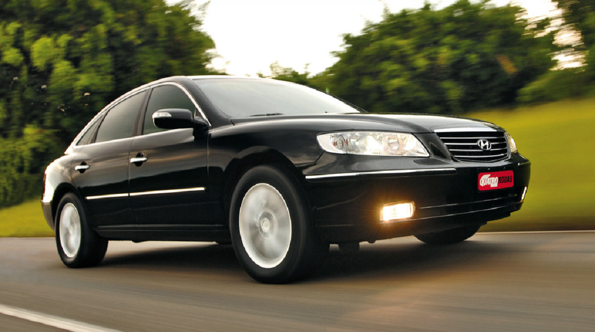 نسل‌های مختلف هیوندای آزرا