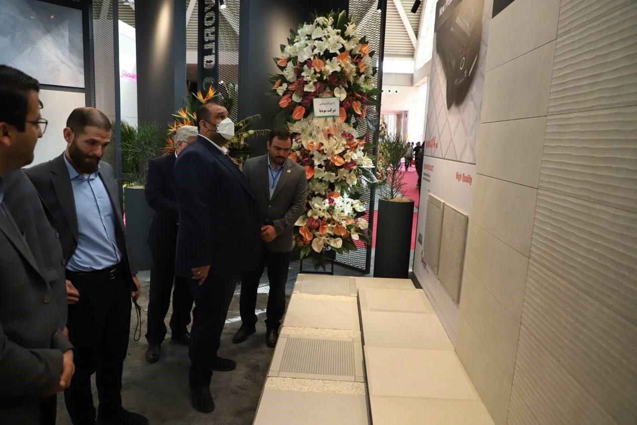 رونمایی «الوند» از شش محصول جدید در نمایشگاه بینالمللی کاشی و سرامیک رونمایی «الوند» از شش محصول جدید در نمایشگاه بینالمللی کاشی و سرامیک