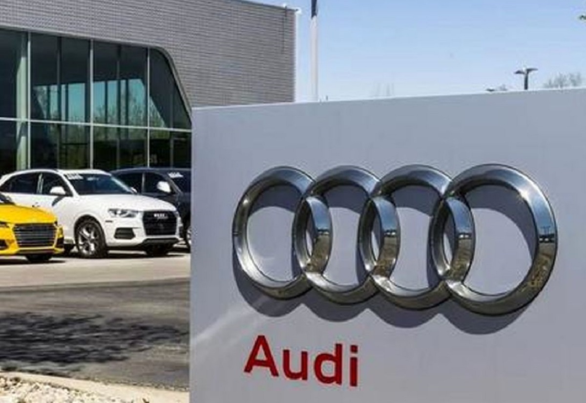 ماشینهای لاکچری کارمندان شرکت آئودی ماشینهای لاکچری کارمندان شرکت آئودی