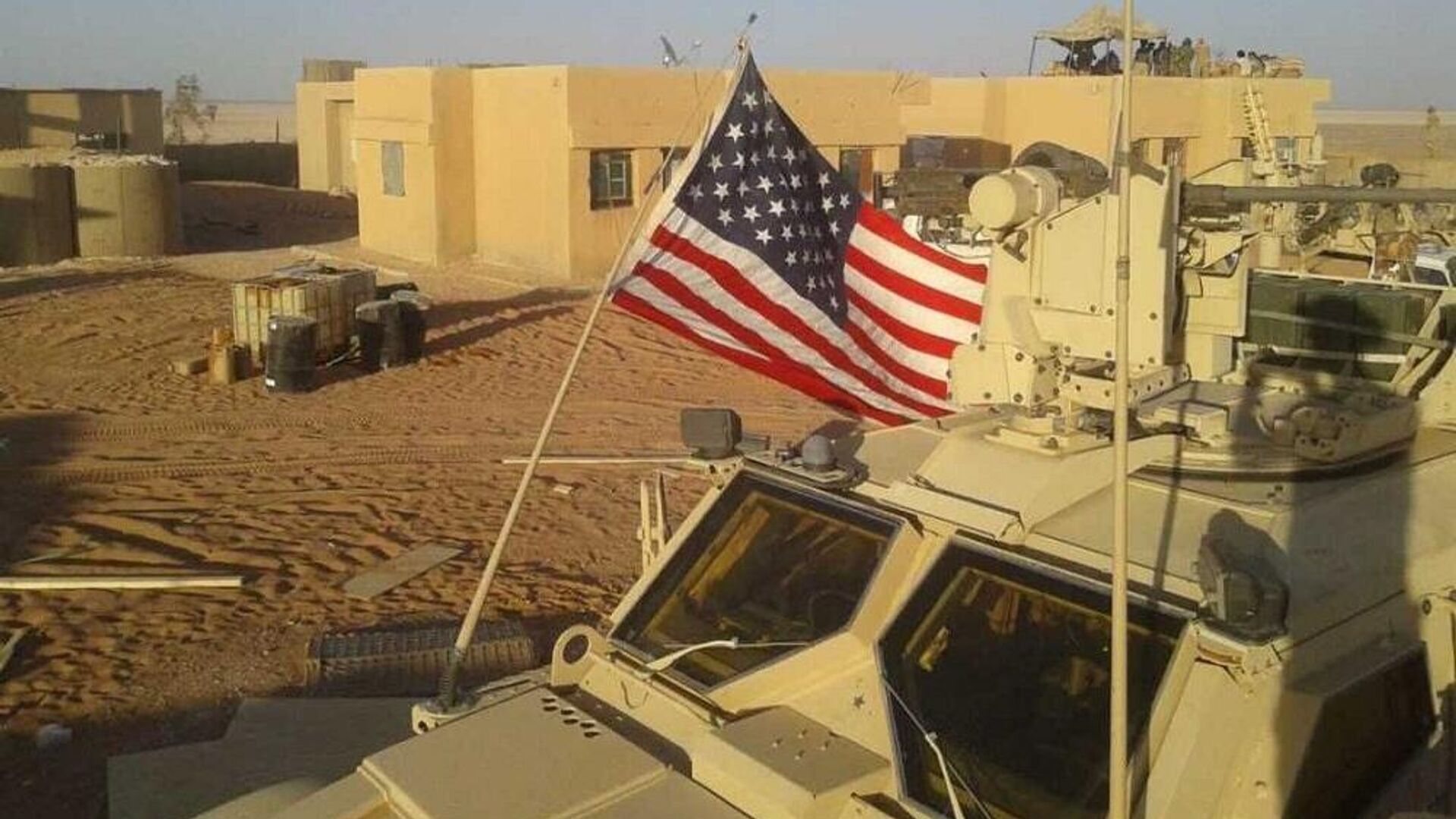 المیادین: پایگاه آمریکا در سوریه هدف حمله قرار گرفت