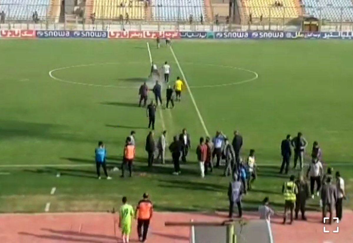 تصویری خجالت‌بار و شرم‌آور از لیگ ایران!