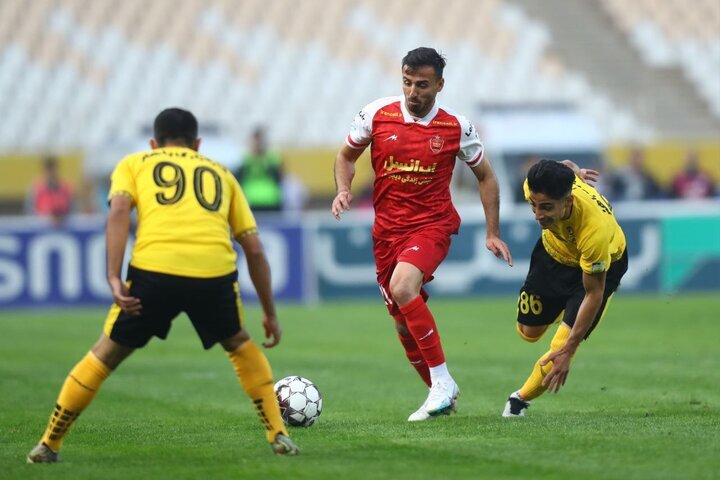 سپاهان با سوپرگل طلسم سرخ‌ها را شکست/ پرسپولیس باخت و سقوط کرد