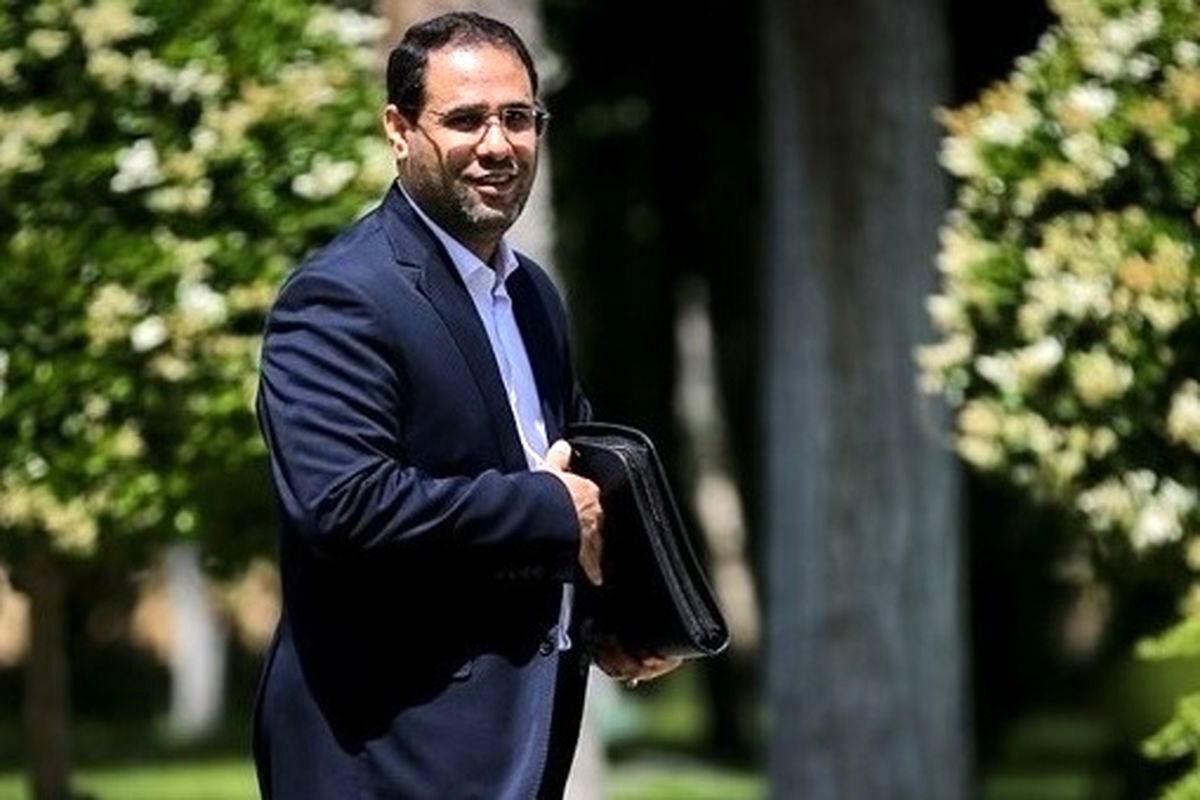 وزیر آموزش و پرورش: مدارس نباید بهخاطر آلودگی هوا تعطیل شوند؛ غیرحضوری ادامه میدهیم وزیر آموزش و پرورش: مدارس نباید بهخاطر آلودگی هوا تعطیل شوند؛ غیرحضوری ادامه میدهیم