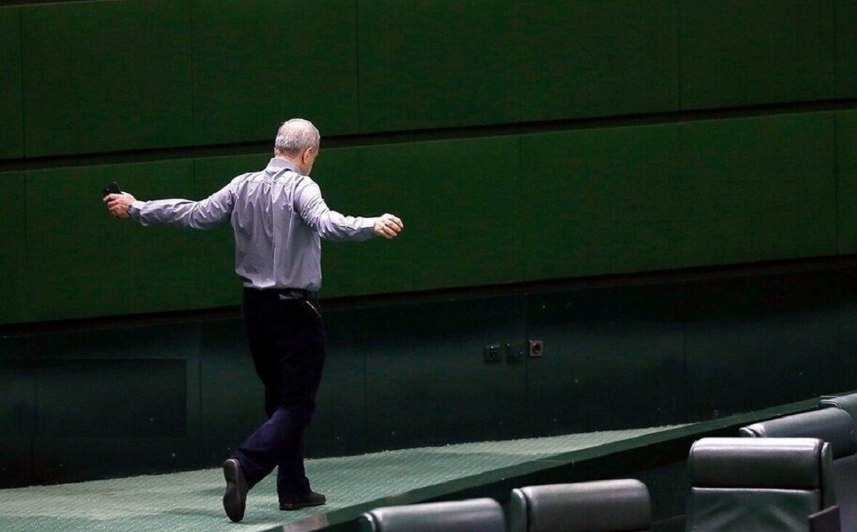 ورزش کردن پزشکیان در مجلس جنجالی شد