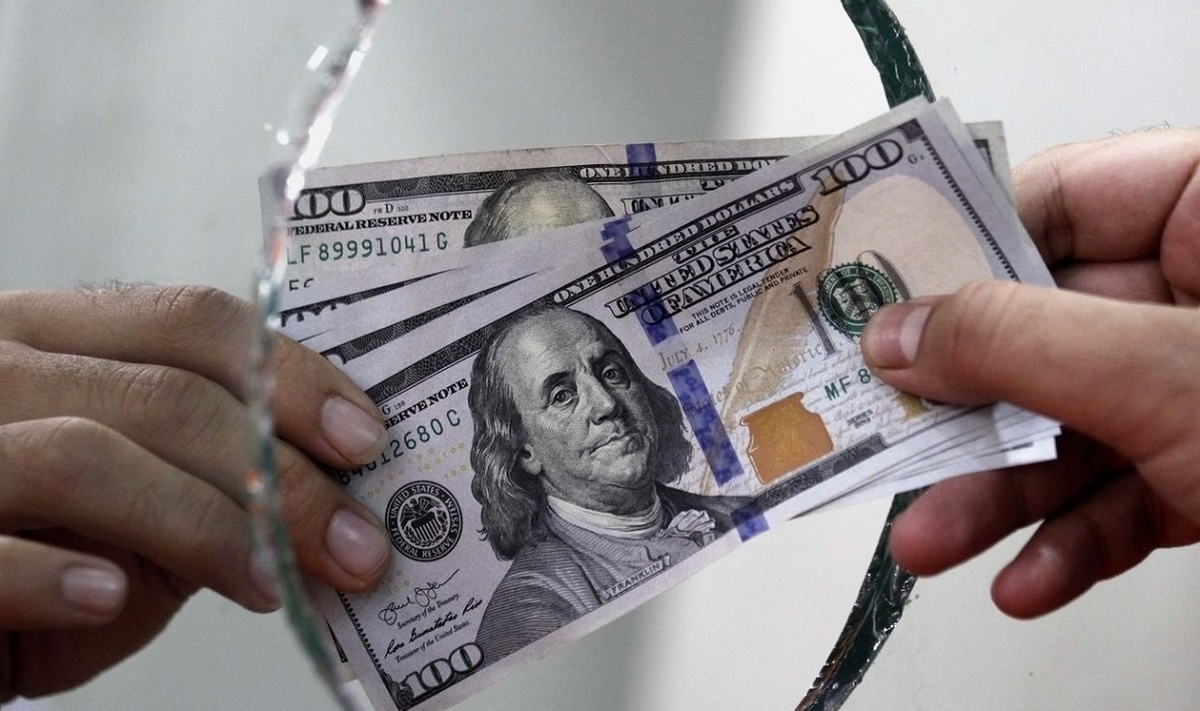 پیش بینی قیمت دلار در آستانه انتخابات ایران و آمریکا