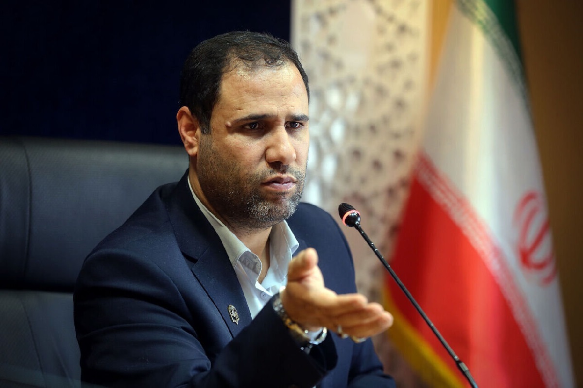 !صحرایی: غربیها الگوی اصیل ندارند، بتمن میسازند !صحرایی: غربیها الگوی اصیل ندارند، بتمن میسازند