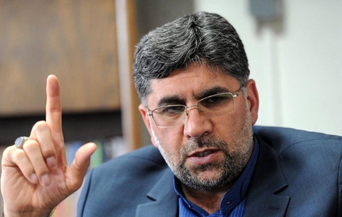 نماینده مجلس: کسی که باعث شود بقیه از قطار انقلاب پیاده شوند ظاهر انقلابی دارد، اما باطنش انقلابی نیست