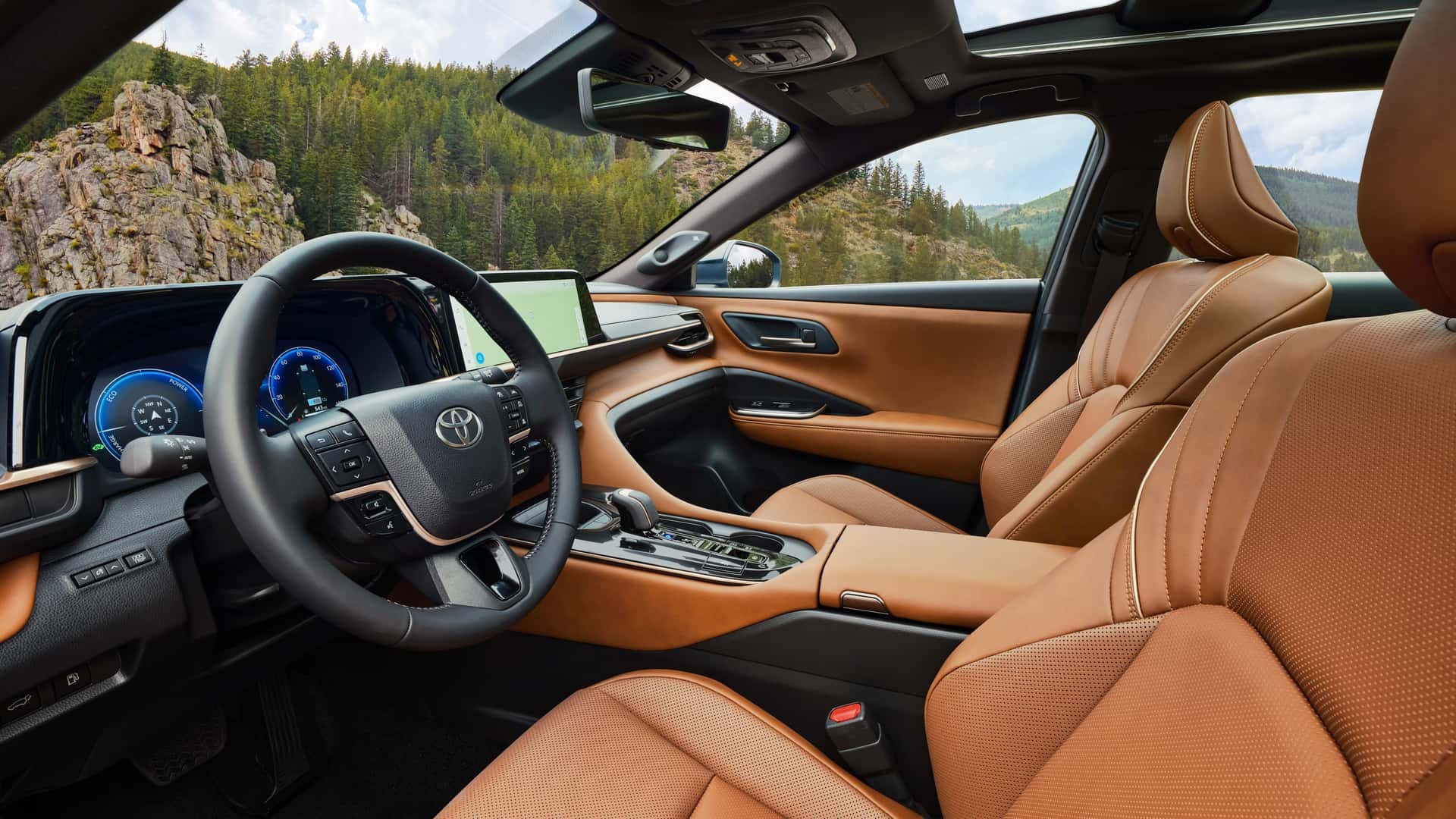 تویوتا کران سیگنیا ۲۰۲۵ ترکیب قدرت و ایمنی 