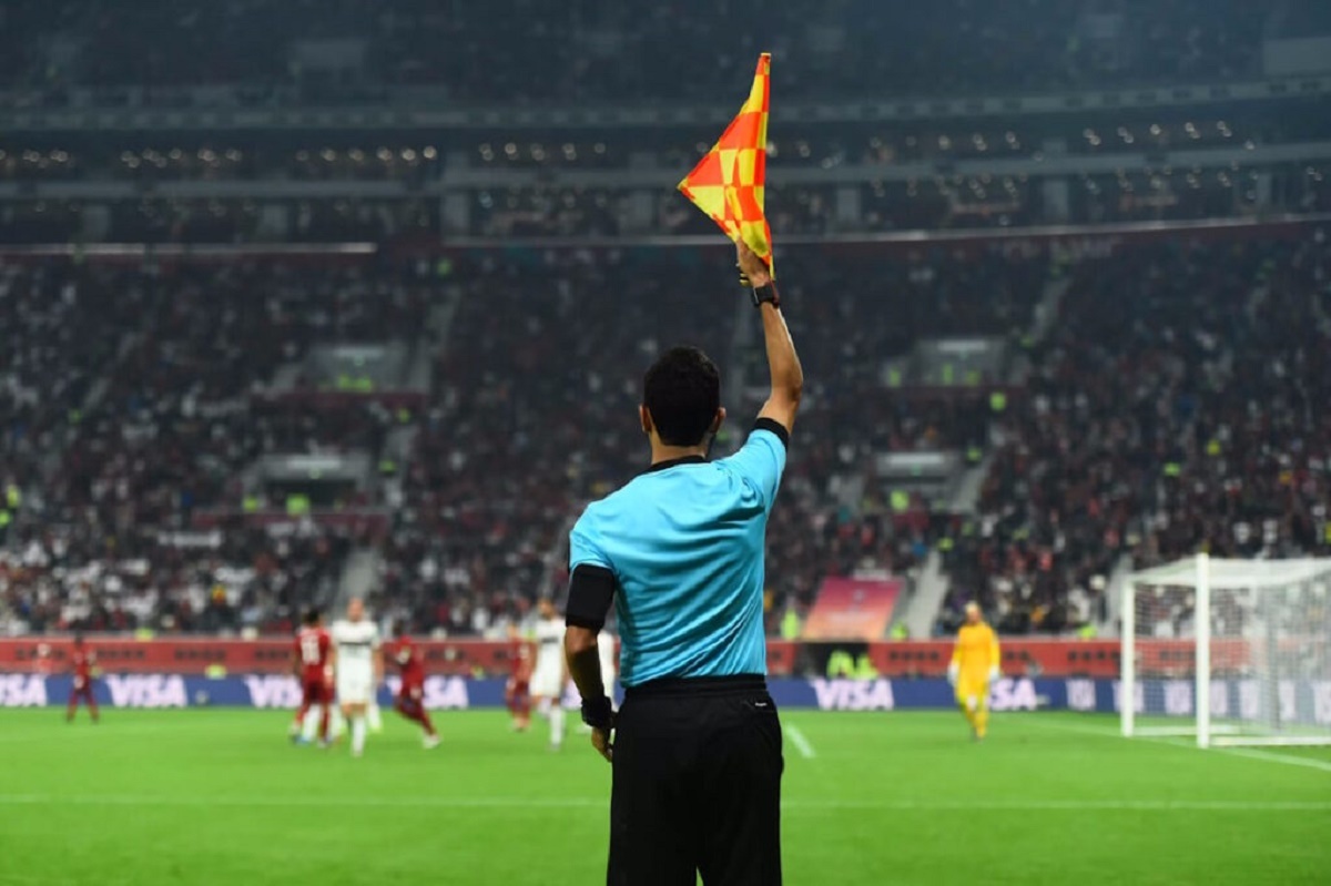 انقلاب در فوتبال؛ زمان اجرای قانون جدید آفساید مشخص شد