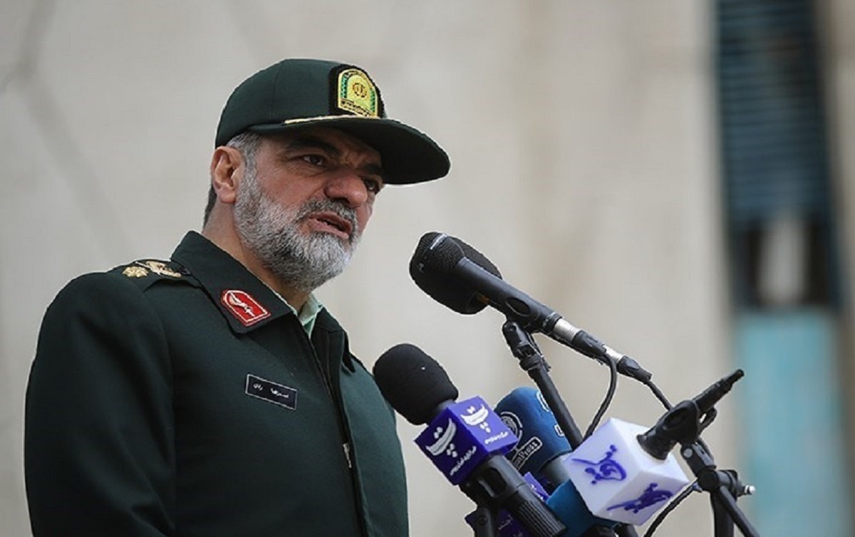 انتقاد صریح رادان در اجرای نصب دوربین روی البسه پلیس انتقاد صریح رادان در اجرای نصب دوربین روی البسه پلیس