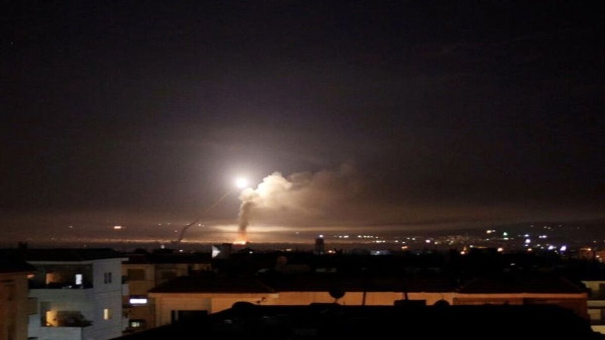 اسرائیل فرودگاه حلب را موشک باران کرد