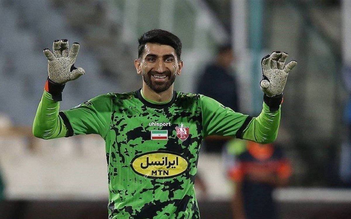 همسر و دختر بیرانوند در ورزشگاه آزادی همسر و دختر بیرانوند در ورزشگاه آزادی