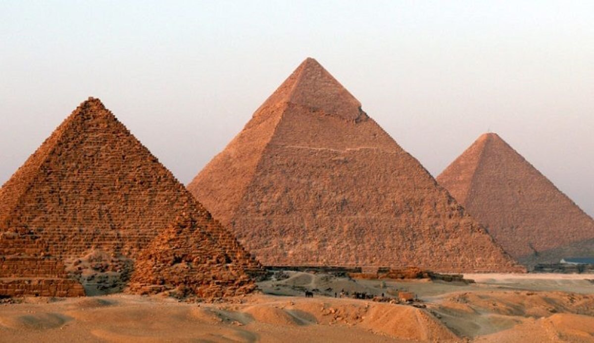 بازدید سه بعدی از اهرام ثلاثه مصر