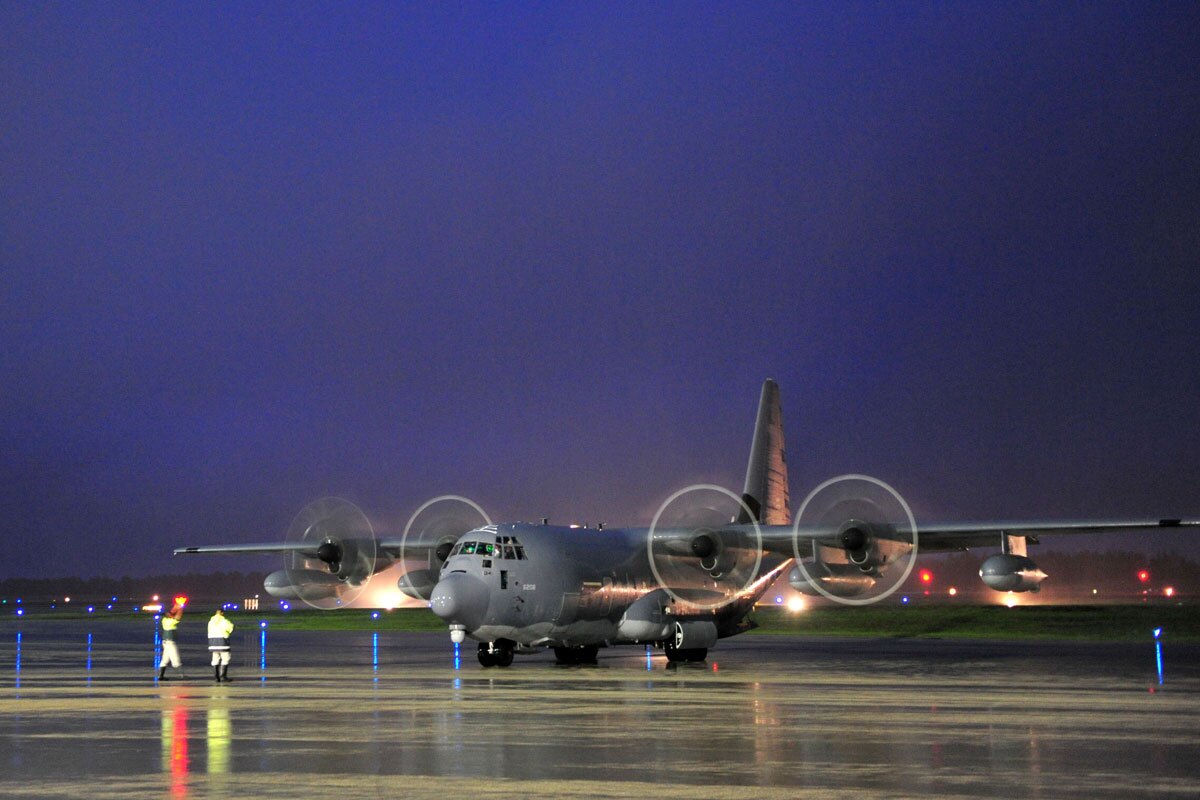 مشخصات هواپیمای AC-۱۳۰ مشخصات هواپیمای AC-۱۳۰