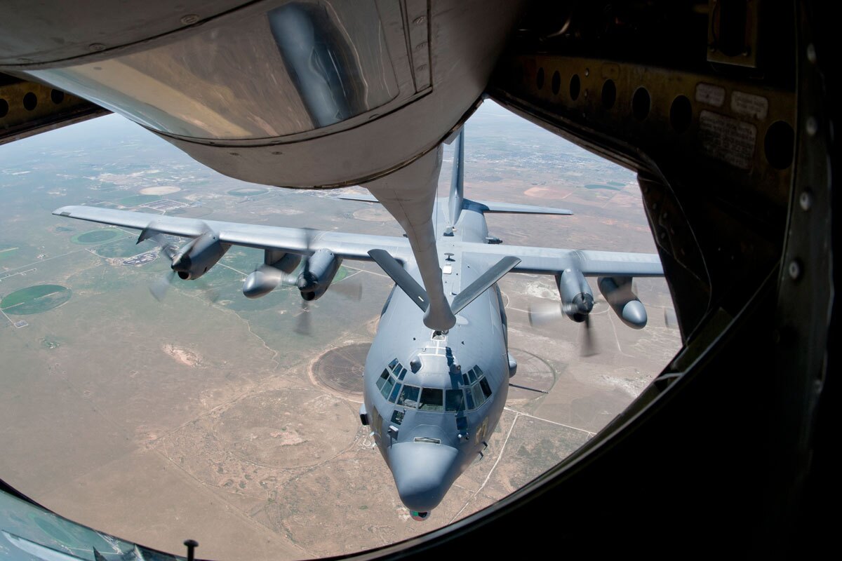 مشخصات هواپیمای AC-۱۳۰ مشخصات هواپیمای AC-۱۳۰