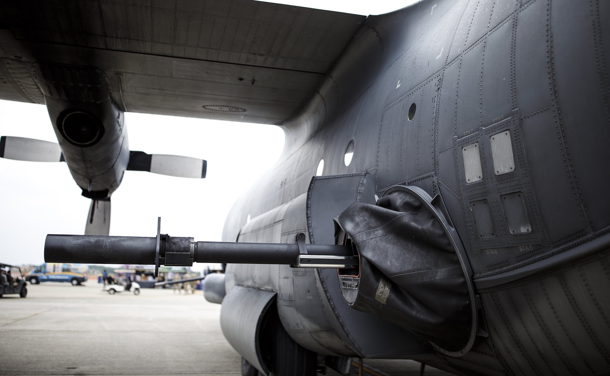 مشخصات هواپیمای AC-۱۳۰ مشخصات هواپیمای AC-۱۳۰