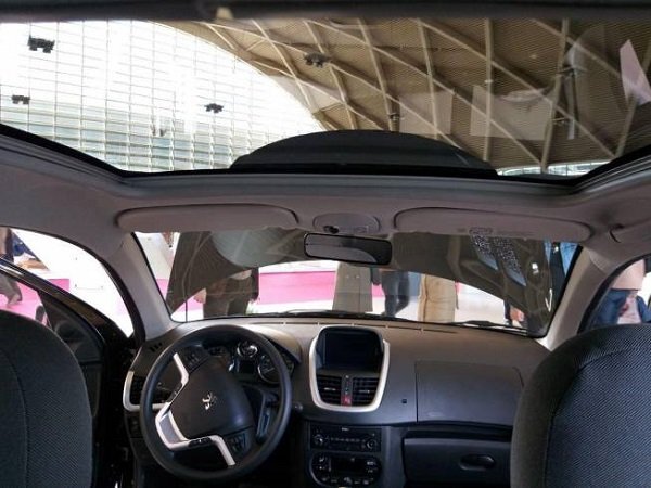 مقایسه رانا پلاس پانوراما و پژو ۲۰۷ پانوراما مقایسه رانا پلاس پانوراما و پژو ۲۰۷ پانوراما