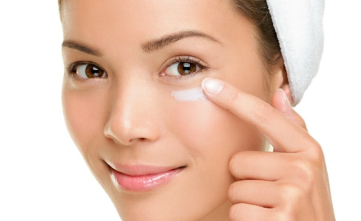 بهترین کرم دور چشم