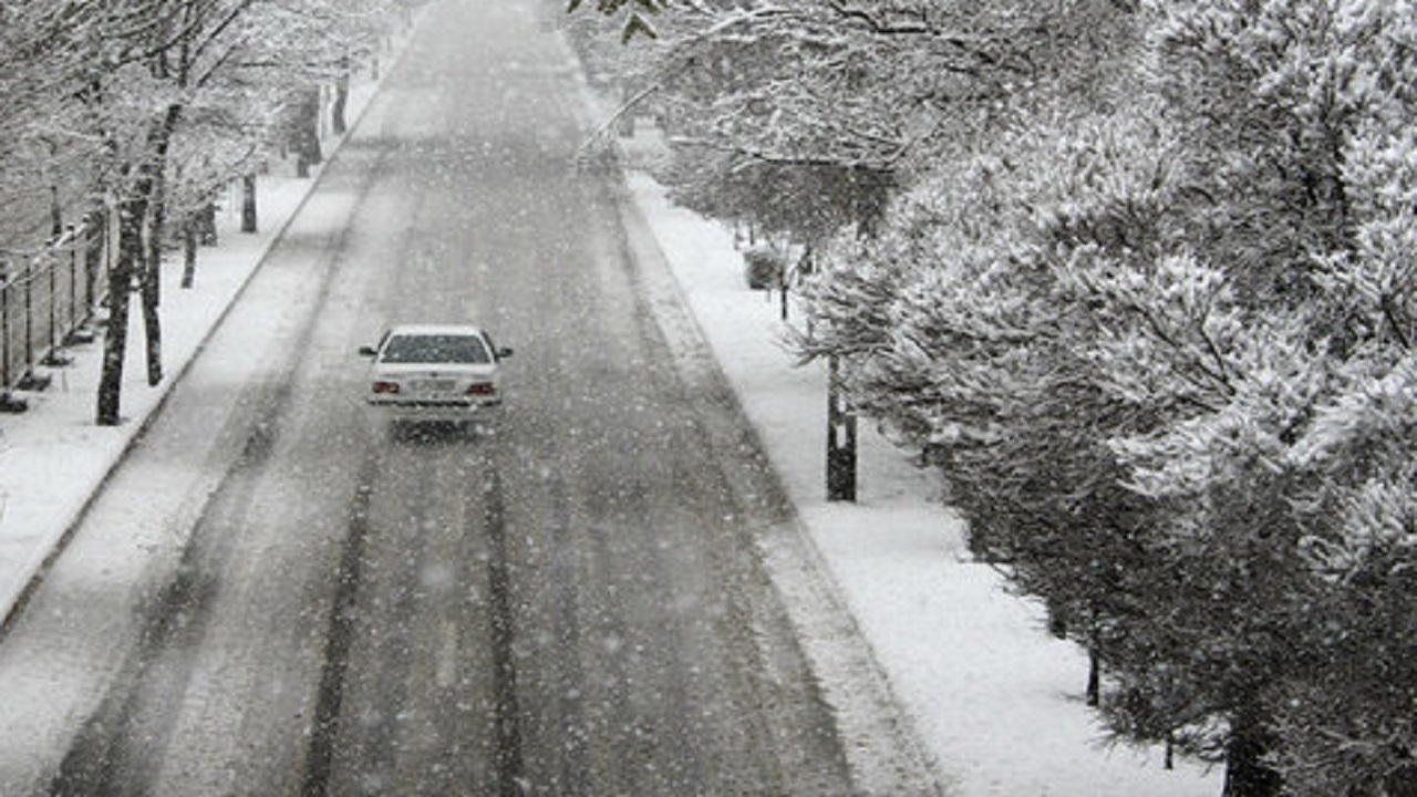 نخستین بارش برف پاییزی در آذربایجان شرقی