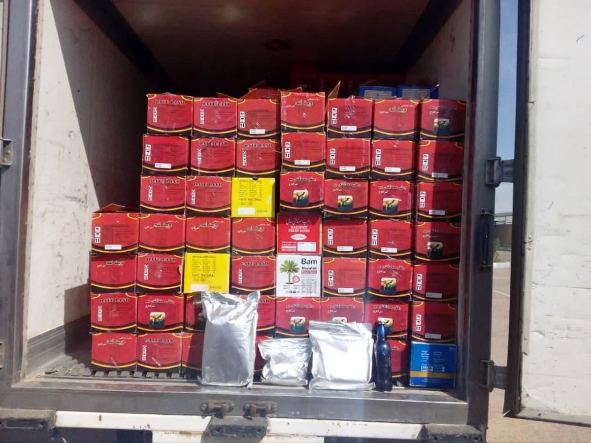 کشف ۱۸۰ کیلو تریاک در بستههای خرما کشف ۱۸۰ کیلو تریاک در بستههای خرما