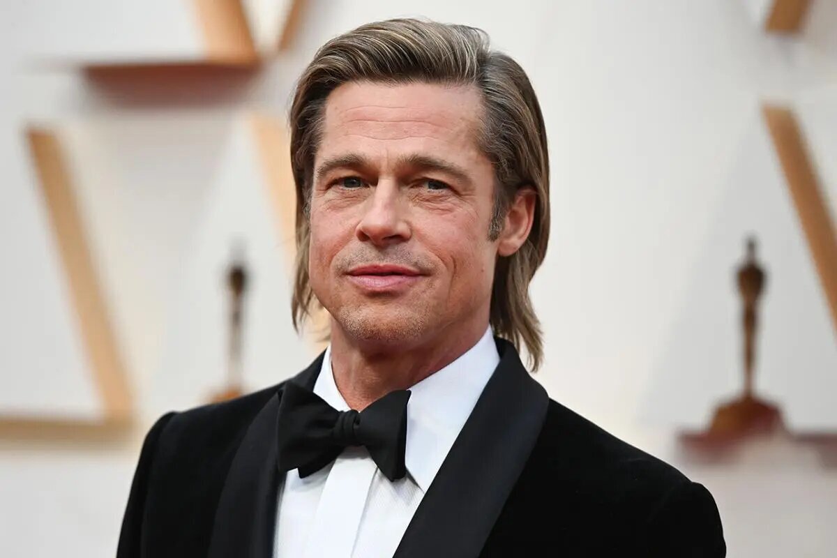 پسرخوانده برد پیت: پدرم یک عوضی در کلاس جهانی است!