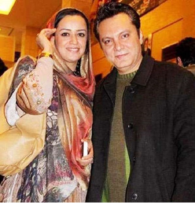 الهام چرخنده کیست؟