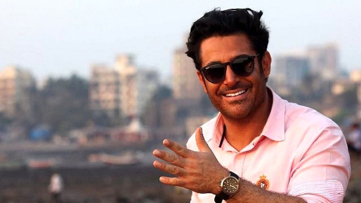 ویدئویی از محمدرضا گلزار و همسرش در تهران که جنجالی شد