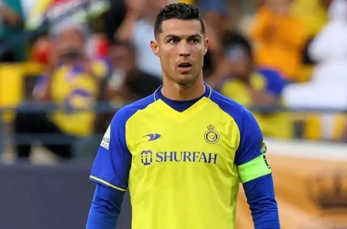 واکنش متفاوت رونالدو به تشویق مسی در عربستان