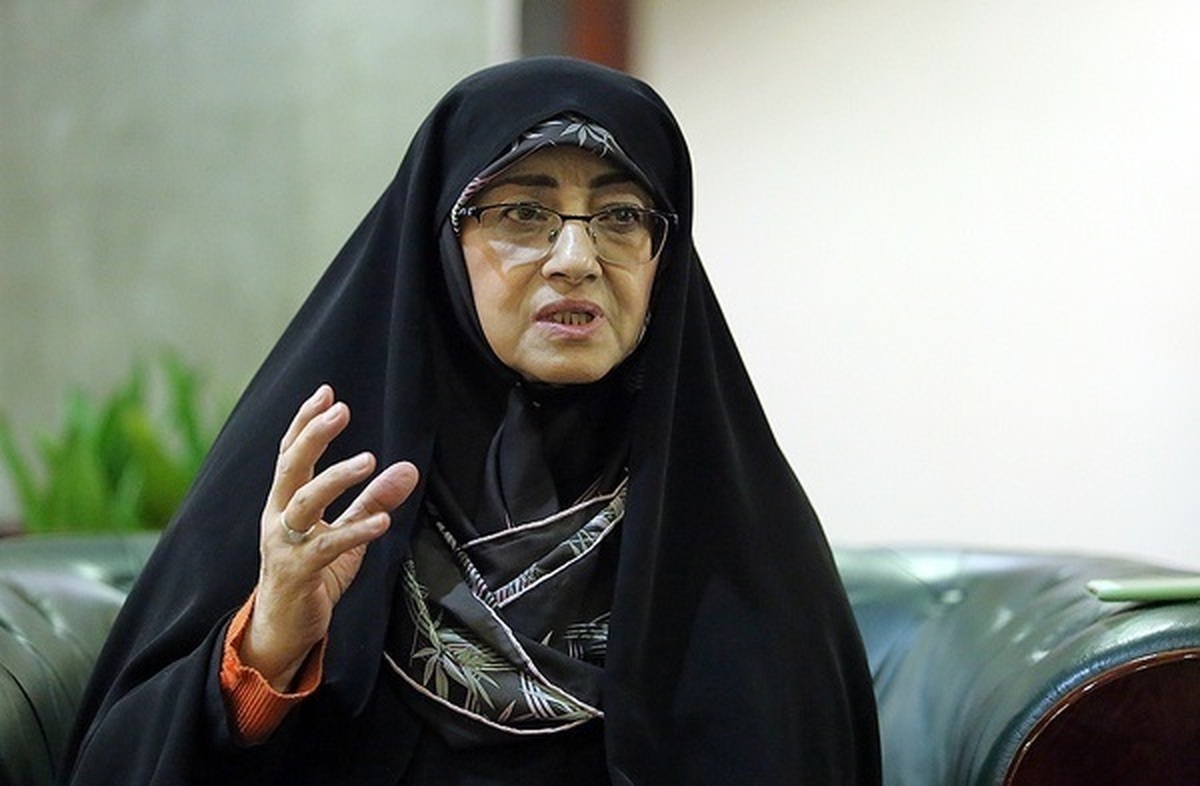 اشرف بروجردی: دیدگاه مصباح یزدی ۱۸۰ درجه با امام متضاد بود/ شاگردان مصباح حق ندارند برای مردم ایران نسخه بپیچند اشرف بروجردی: دیدگاه مصباح یزدی ۱۸۰ درجه با امام متضاد بود/ شاگردان مصباح حق ندارند برای مردم ایران نسخه بپیچند