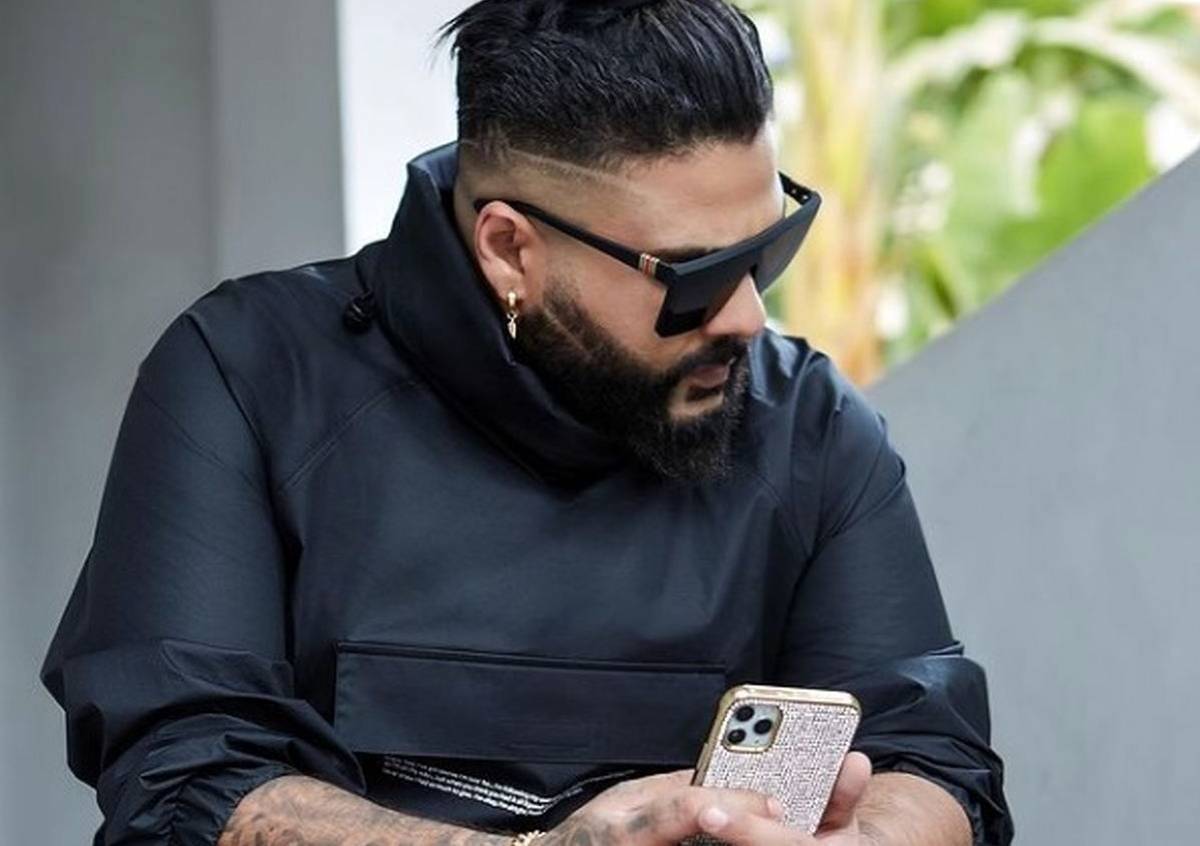 پاسخ جنجالی ساسی مانکن به واکنش عمو پورنگ!