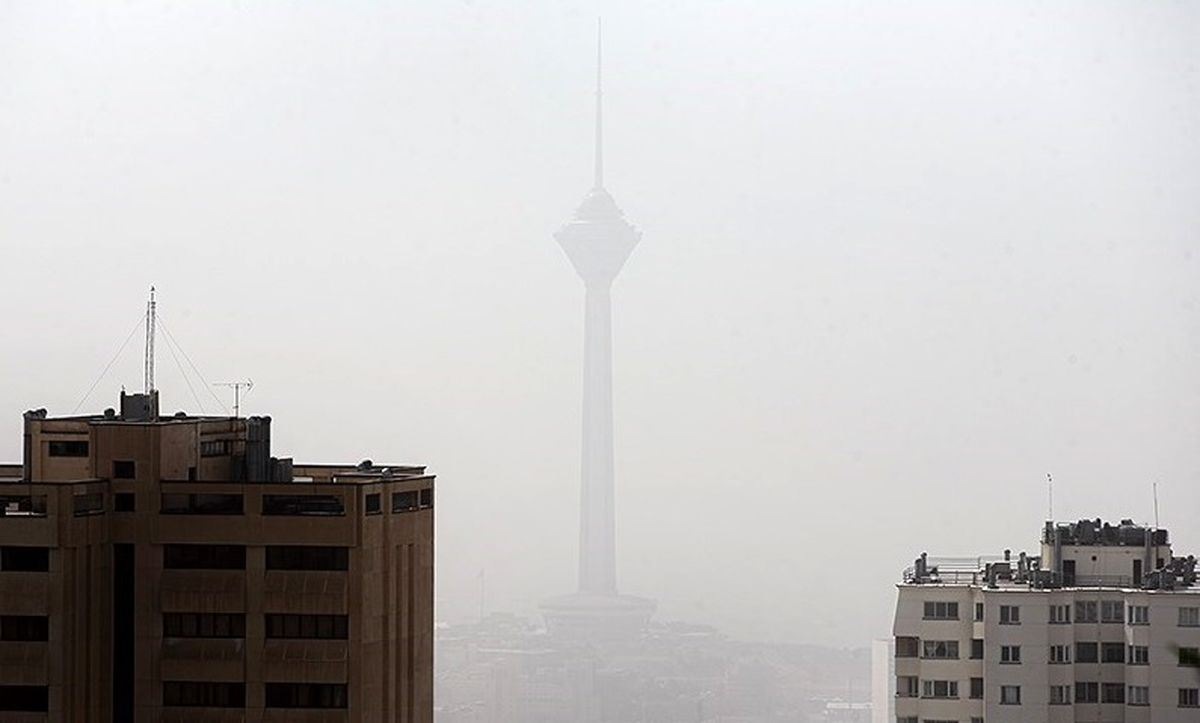 آلودگی هوای تهران ناشی از مازوت‌سوزی غیراستاندارد است؛ گردن خودروهای شخصی نیندازید