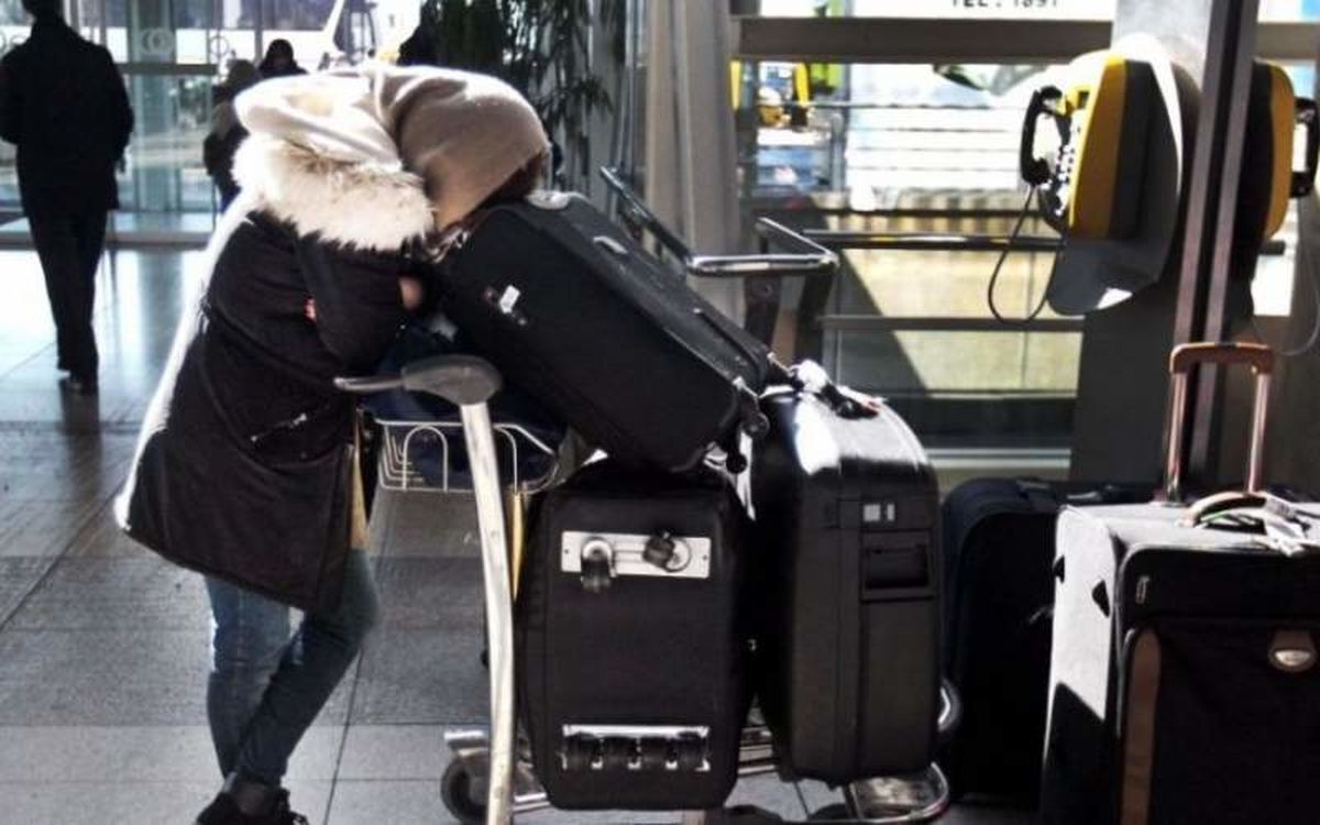 زنانه‌شدن چهره مهاجرت از کشور