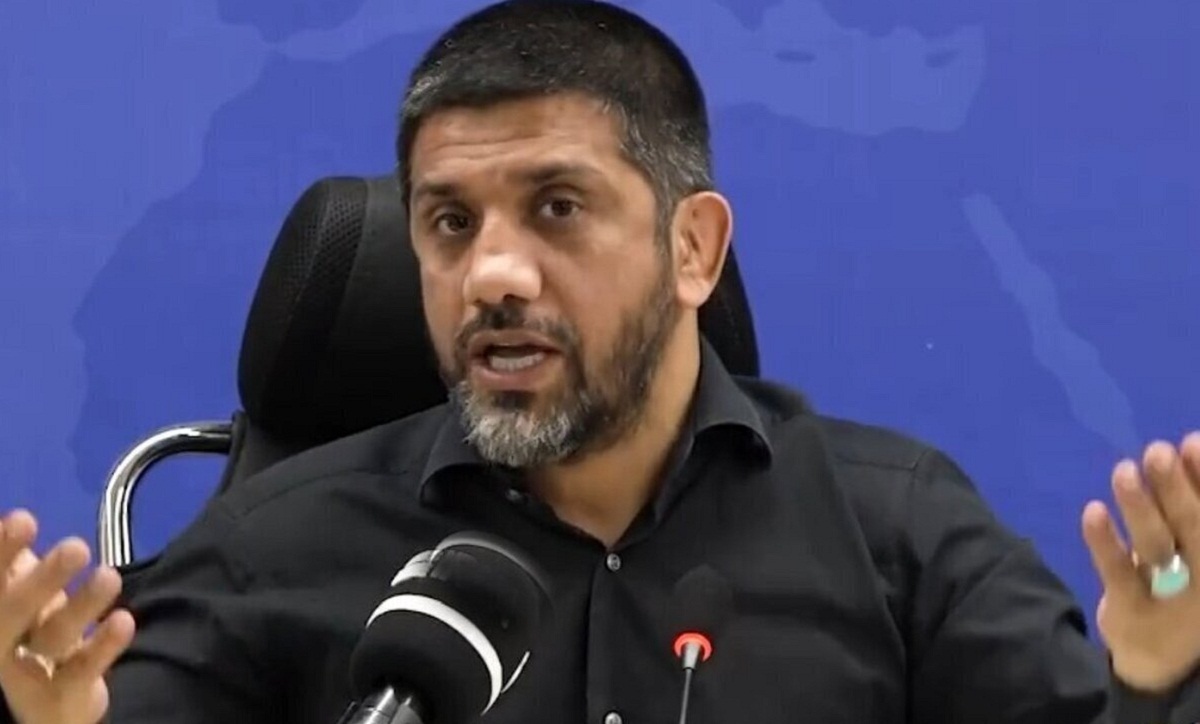 دبیر: حضرت آقا را که دیدم خستگی ام در رفت