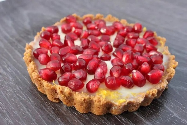 دسر انار یخچالی دسر انار یخچالی