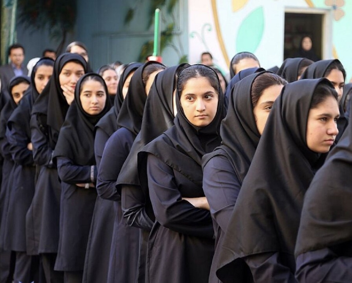 آموزش و پرورش: باید عفاف و حجاب بین دانشآموزان اجرایی شود! آموزش و پرورش: باید عفاف و حجاب بین دانشآموزان اجرایی شود!