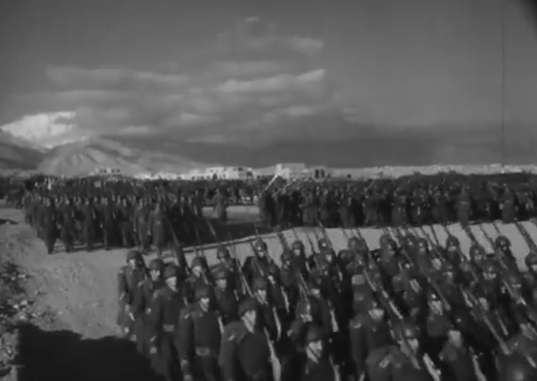 مانور ارتش ایران با حضور شاه پس از غائله فرقه دموکرات و آزادی آذربایجان