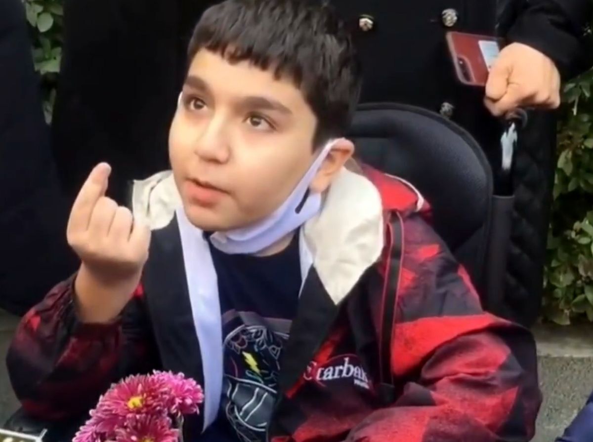 توضیحات وزارت بهداشت درباره بستری و جراحی سینا علیخانی، سفیر کودکان SMA توضیحات وزارت بهداشت درباره بستری و جراحی سینا علیخانی، سفیر کودکان SMA