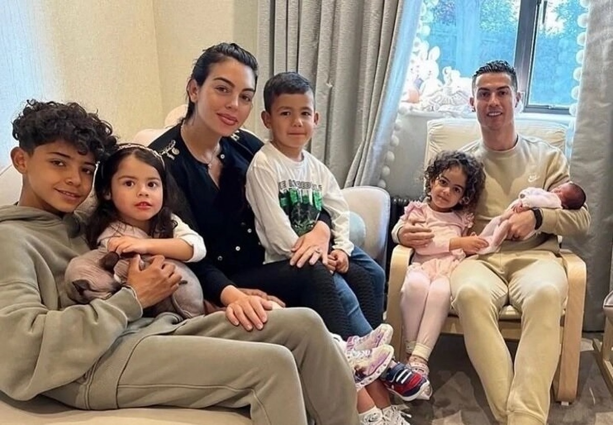 ویدئوی جالب از بازی کردن رونالدو با فرزندانش