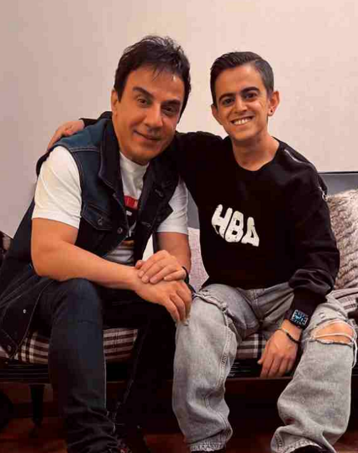 عموپورنگ کیست؟