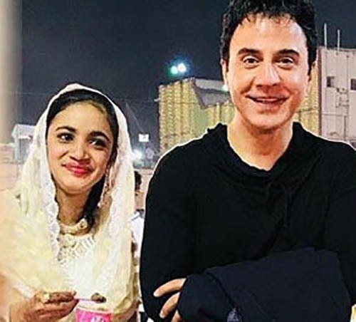 عموپورنگ کیست؟