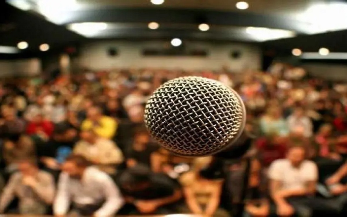 فرهیختگان: دولت رئیسی اعلام کرده همایش برگزار نمی‌کند، اما همایش‌ها به صورت زیرزمینی وجود دارد