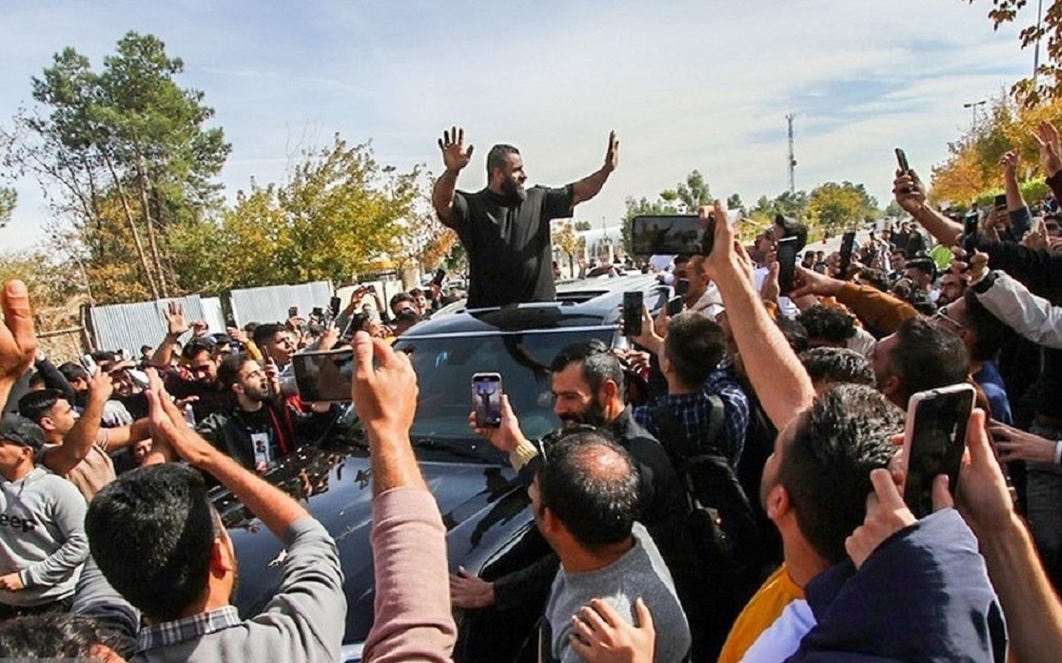 تصاویر رفتار ناپسند هادی چوپان با یک کودک