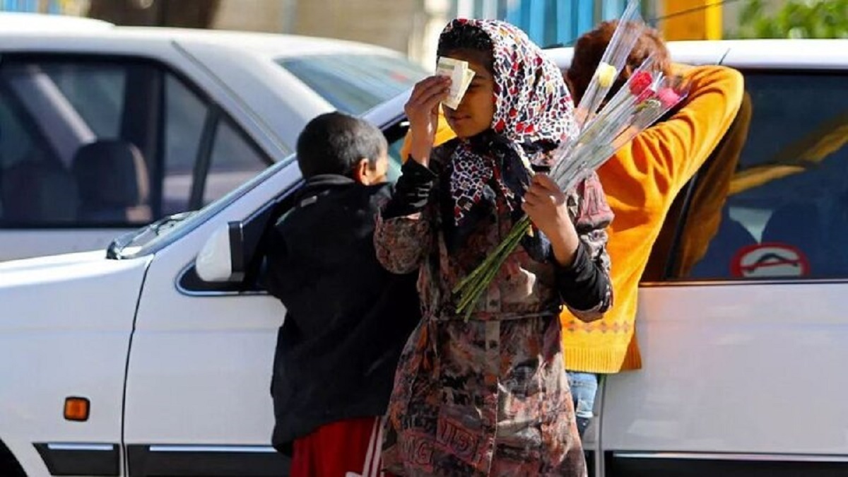 درآمد عجیب کودکان کار سر چهارراه‌های تهران!