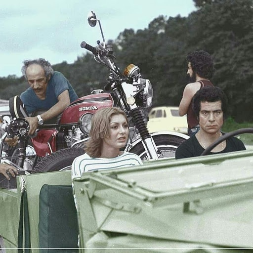 وقتی بهروز وثوقی برای سایپا تبلیغ میکرد! وقتی بهروز وثوقی برای سایپا تبلیغ میکرد!