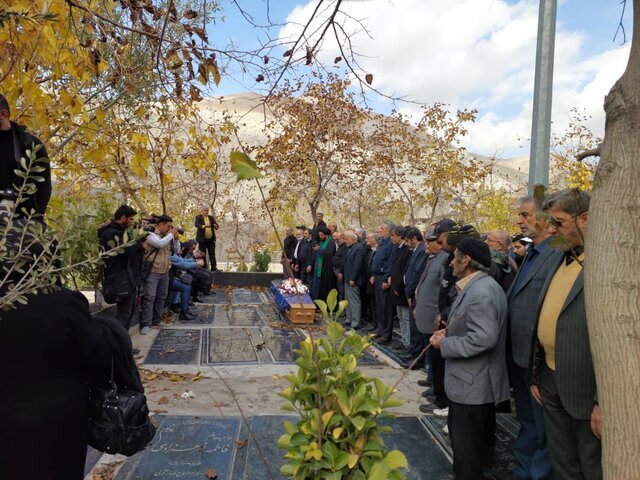 بدرقه سرد پروانه معصومی تنها با سه هنرمند در فرحزاد بدرقه سرد پروانه معصومی تنها با سه هنرمند در فرحزاد