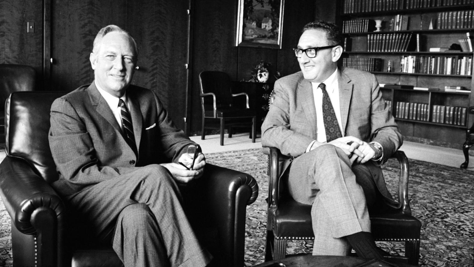 کسینجر به عنوان مشاور امنیت ملی در کنار ویلیام راجرز وزیر خارجه در سال 1969