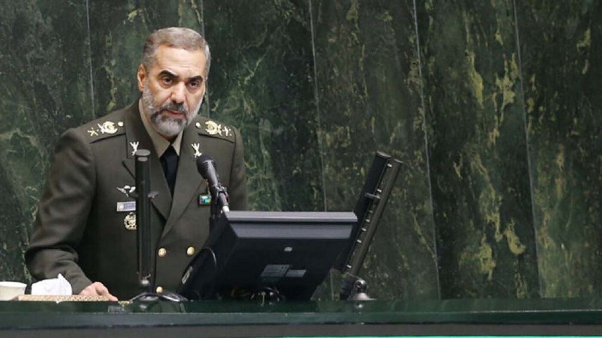 وزیر دفاع: کشور‌های دیگر را می‌بینیم، متوجه می‌شویم وضعیت ایران بسیار خوب است!